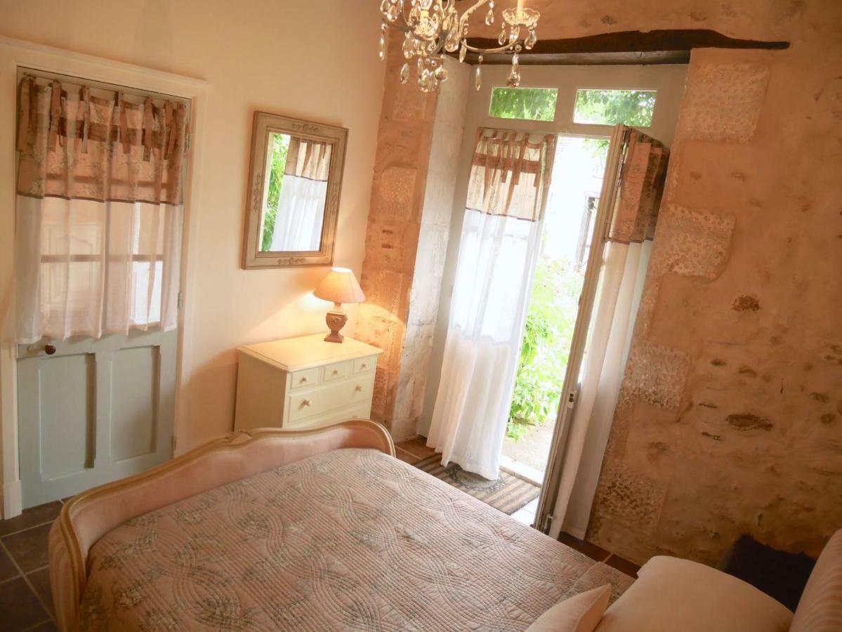 몽모리옹 L'Arbre D'Ange B&B 외부 사진