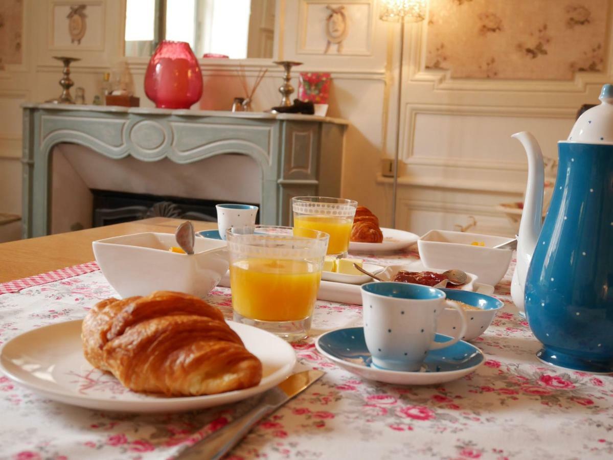 몽모리옹 L'Arbre D'Ange B&B 외부 사진